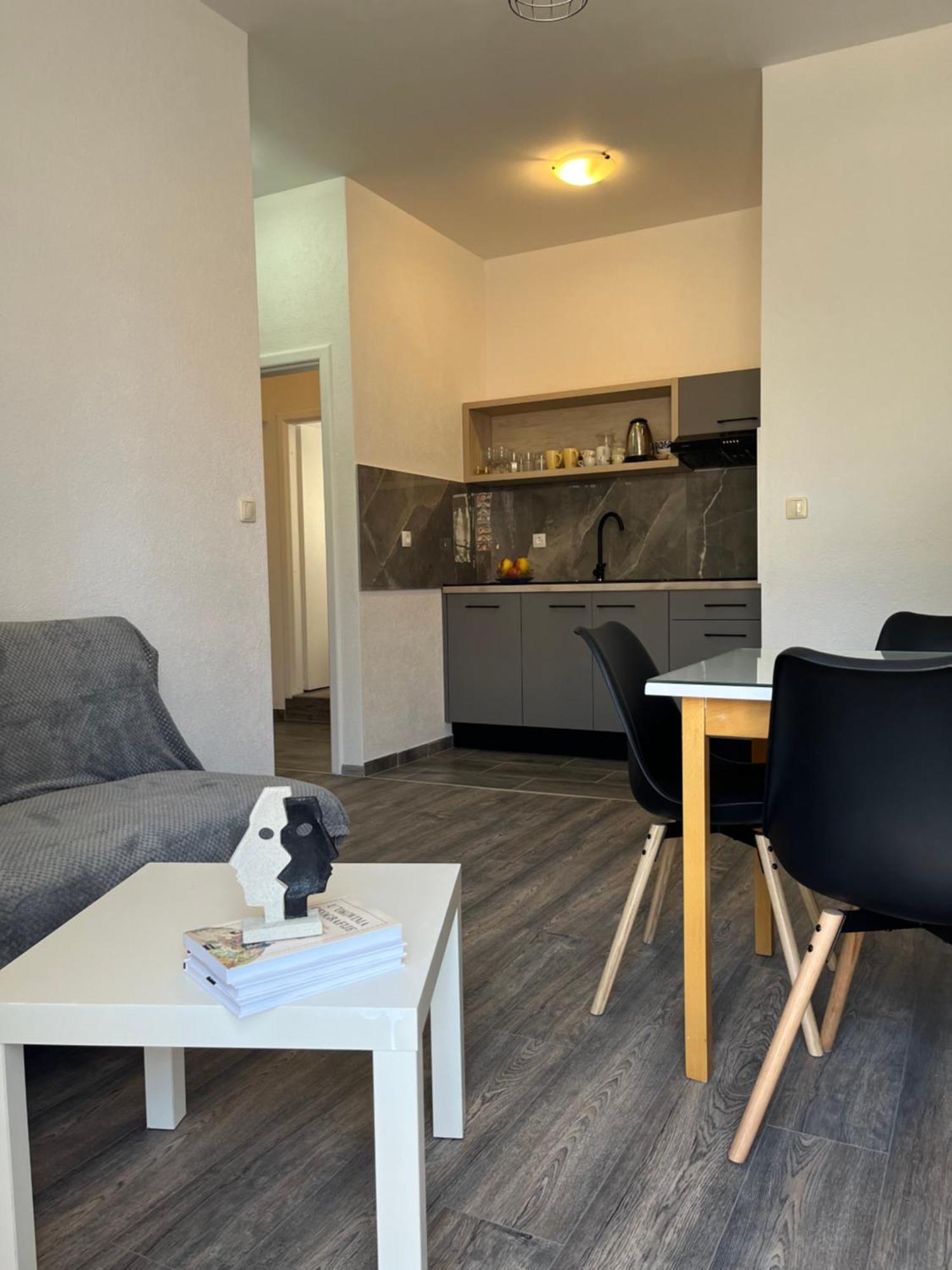 Apartment M&i, Free Private Parking Makarska