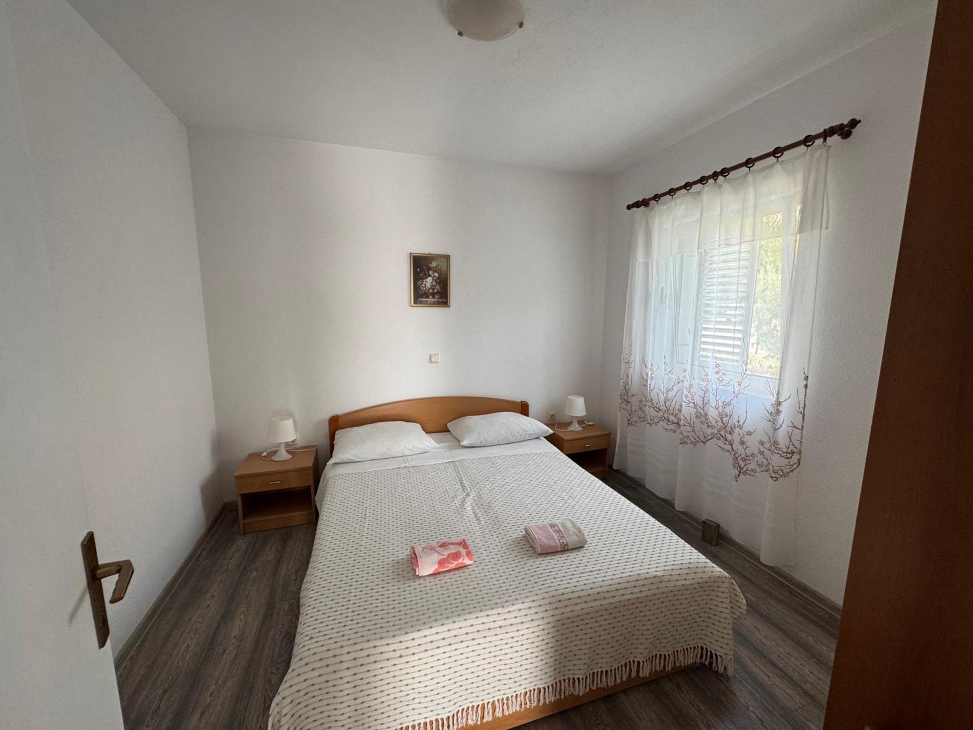 M&i, Free Private Parking Apartment Makarska