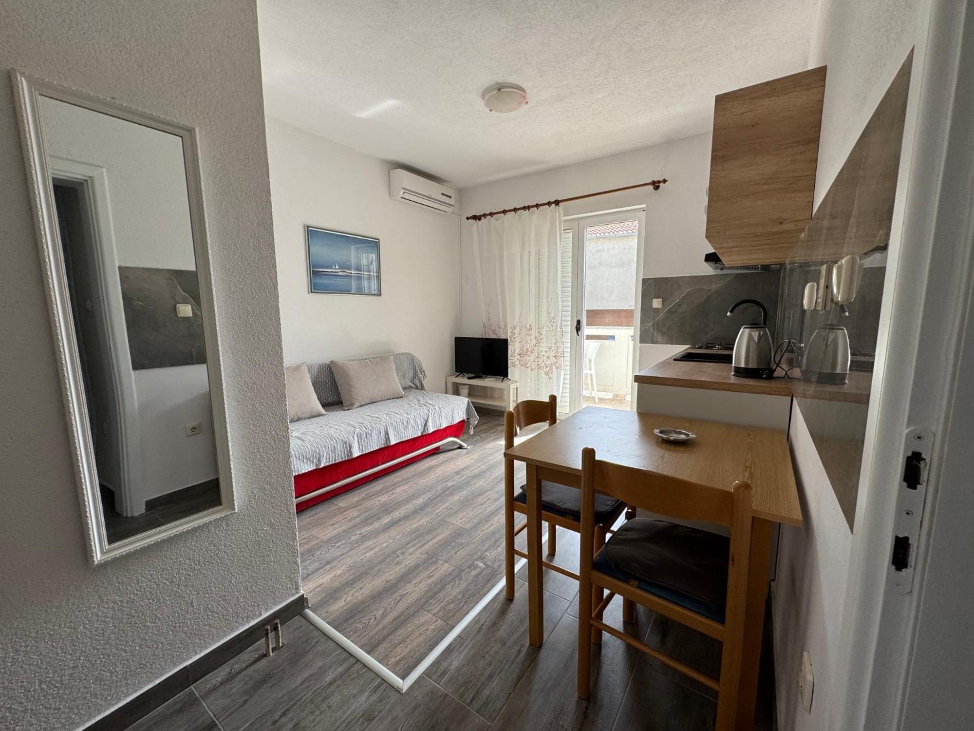 M&i, Free Private Parking Apartment *