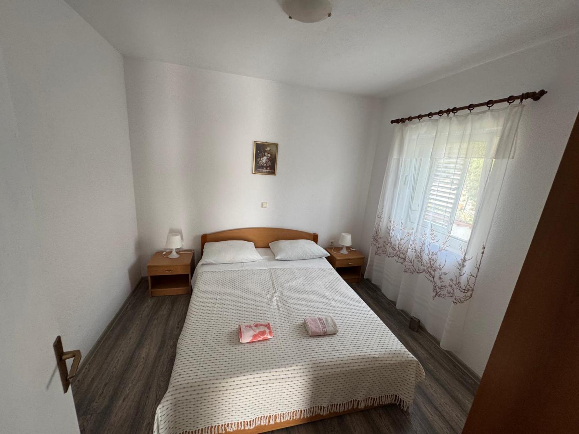 M&i, Free Private Parking Apartment Makarska