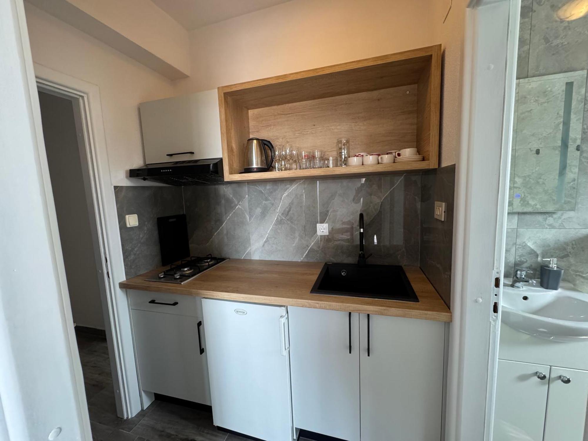M&i, Free Private Parking Apartment